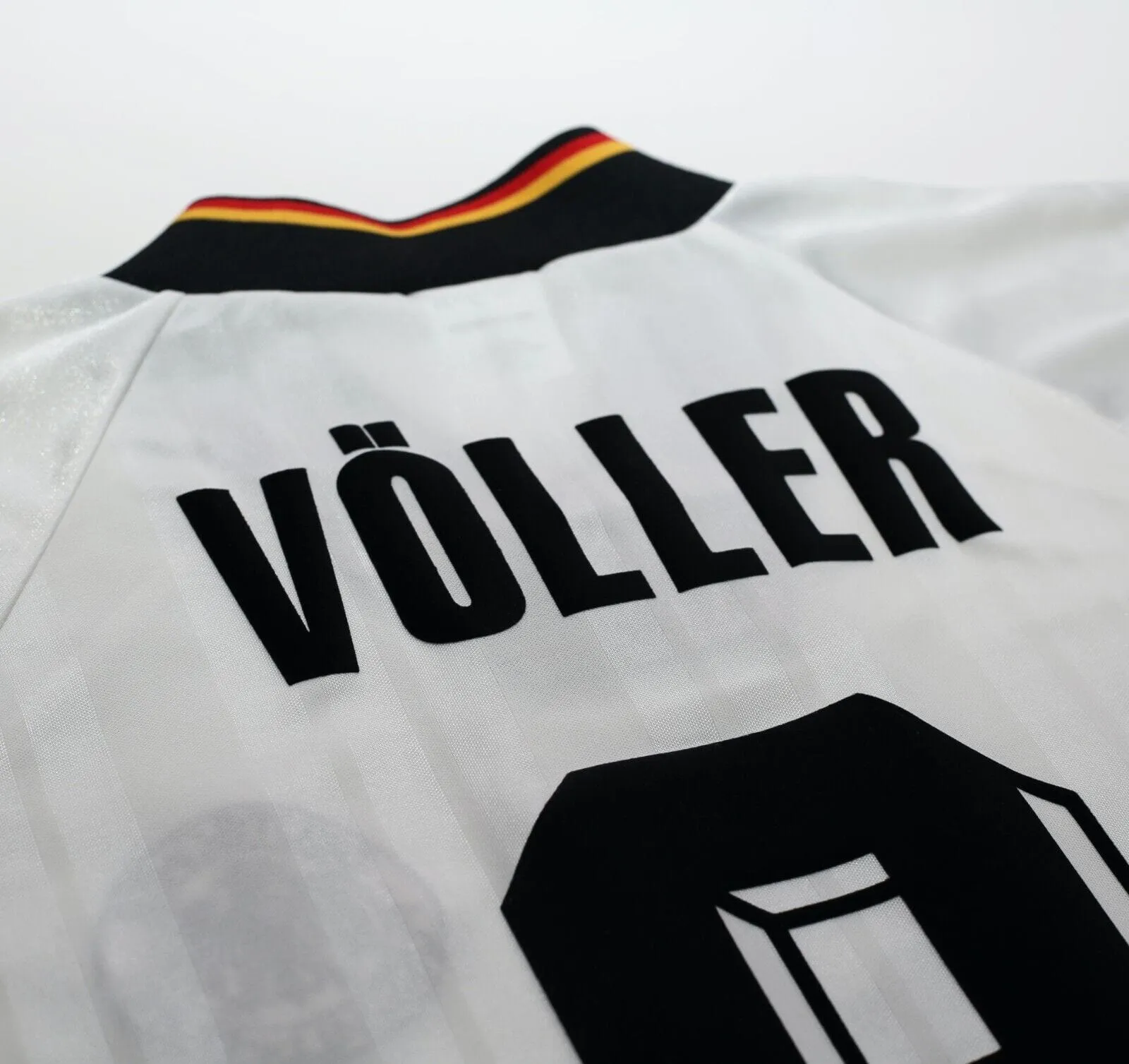 1992/94 VOLLER #9 Germany Vintage adidas Home Football Shirt (L) EURO 92