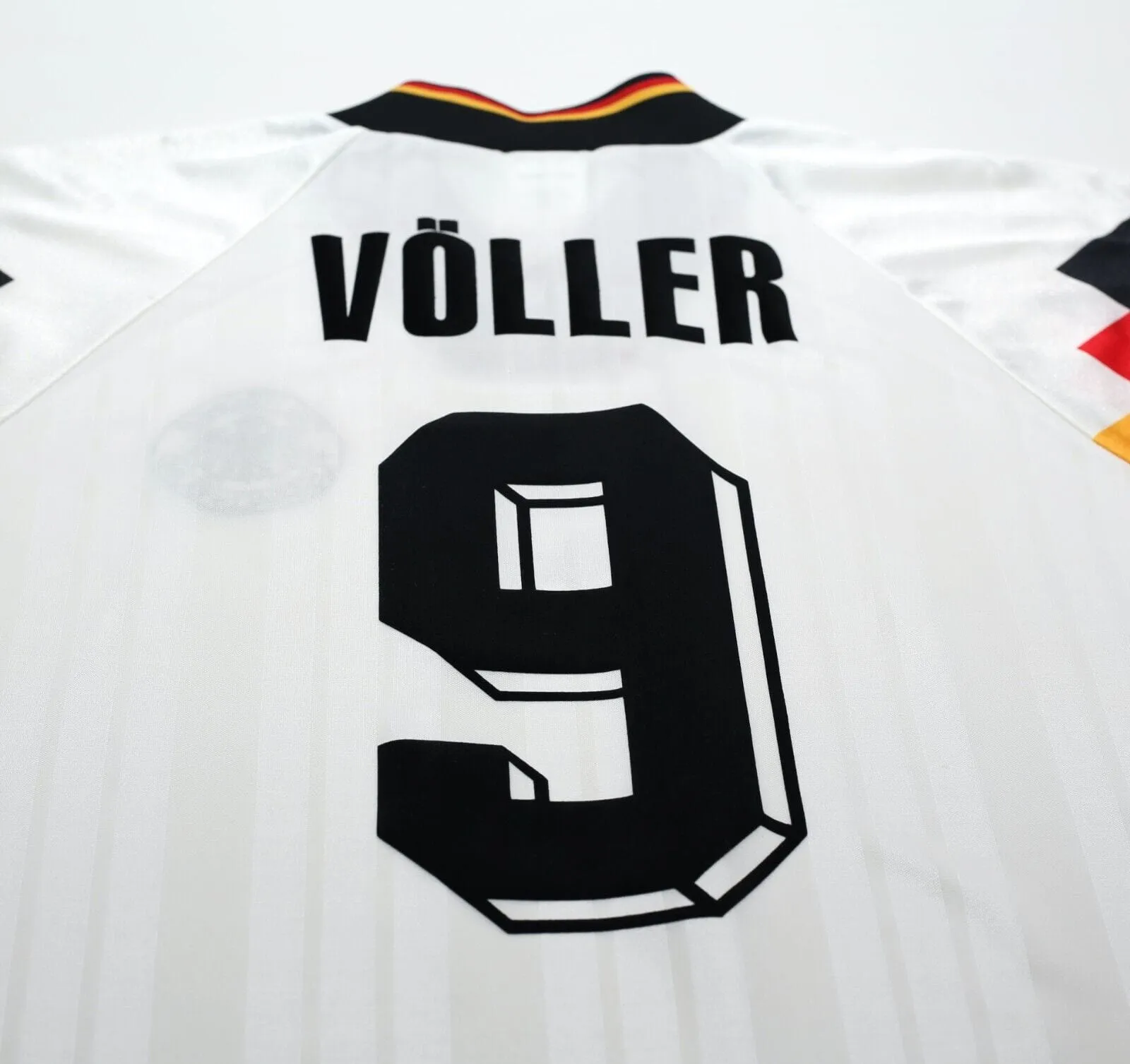 1992/94 VOLLER #9 Germany Vintage adidas Home Football Shirt (L) EURO 92