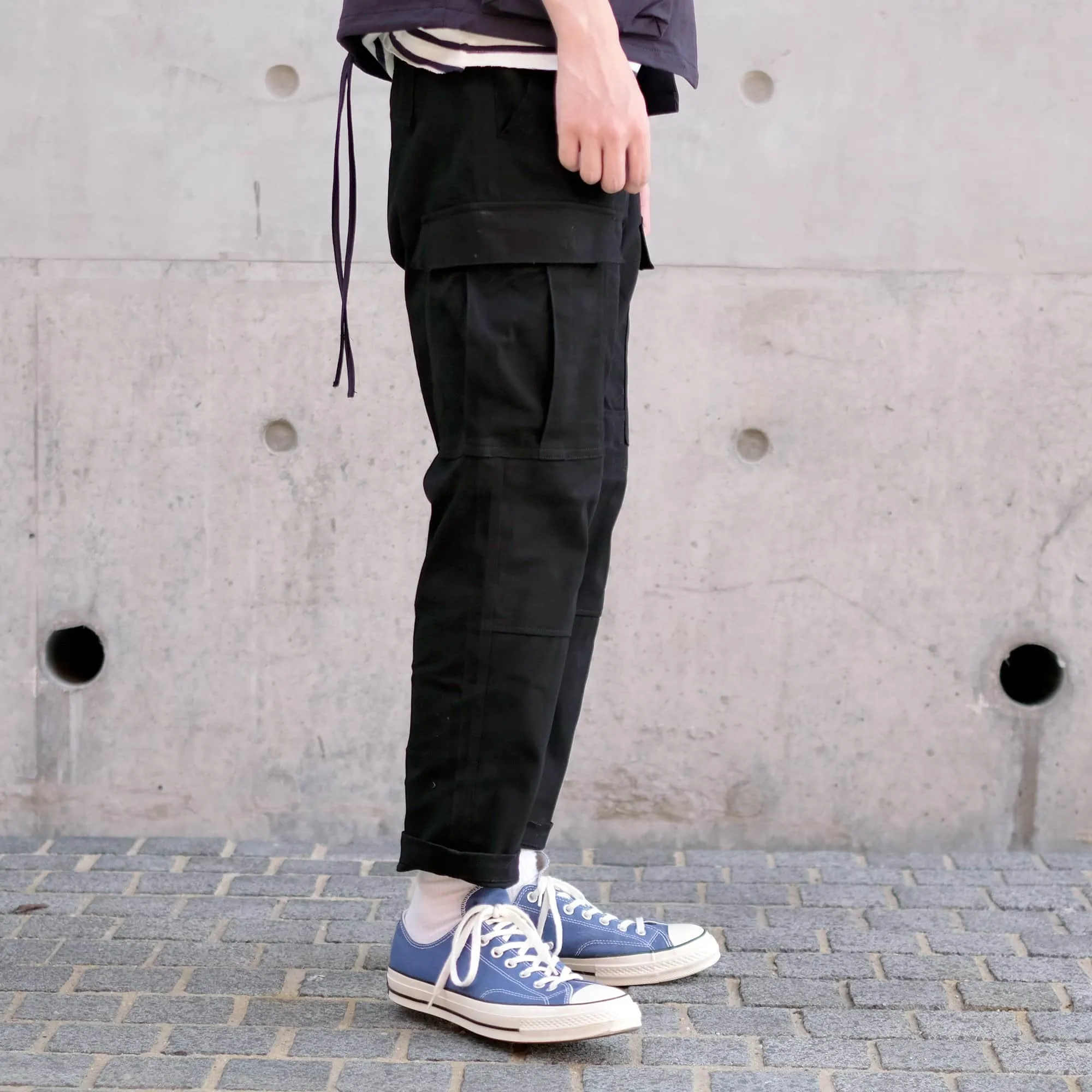 Boysnextdoor Cropped Cargo Chino Pants in Black