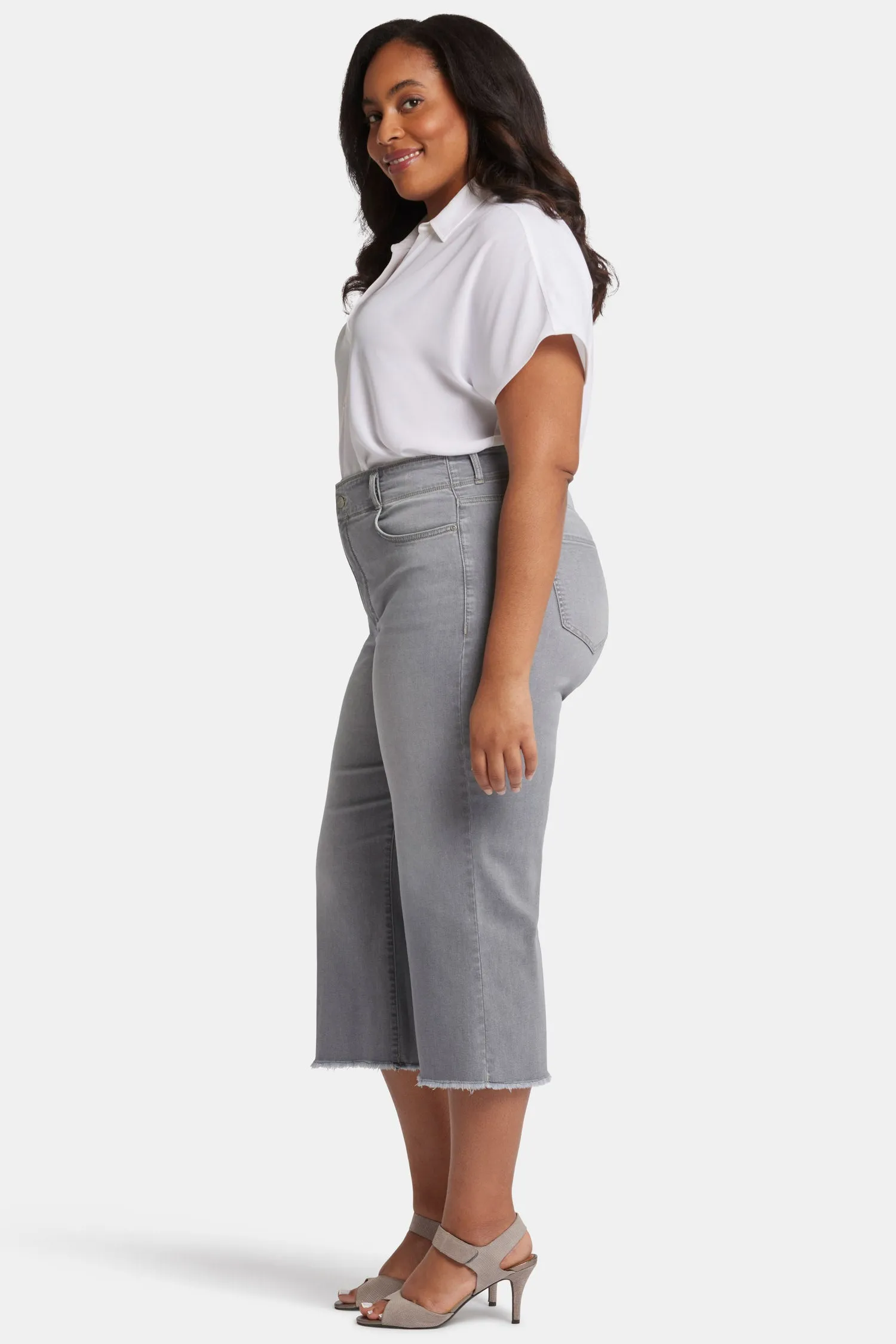 Brigitte Wide Leg Capri Jeans In Plus Size - Rock Sand