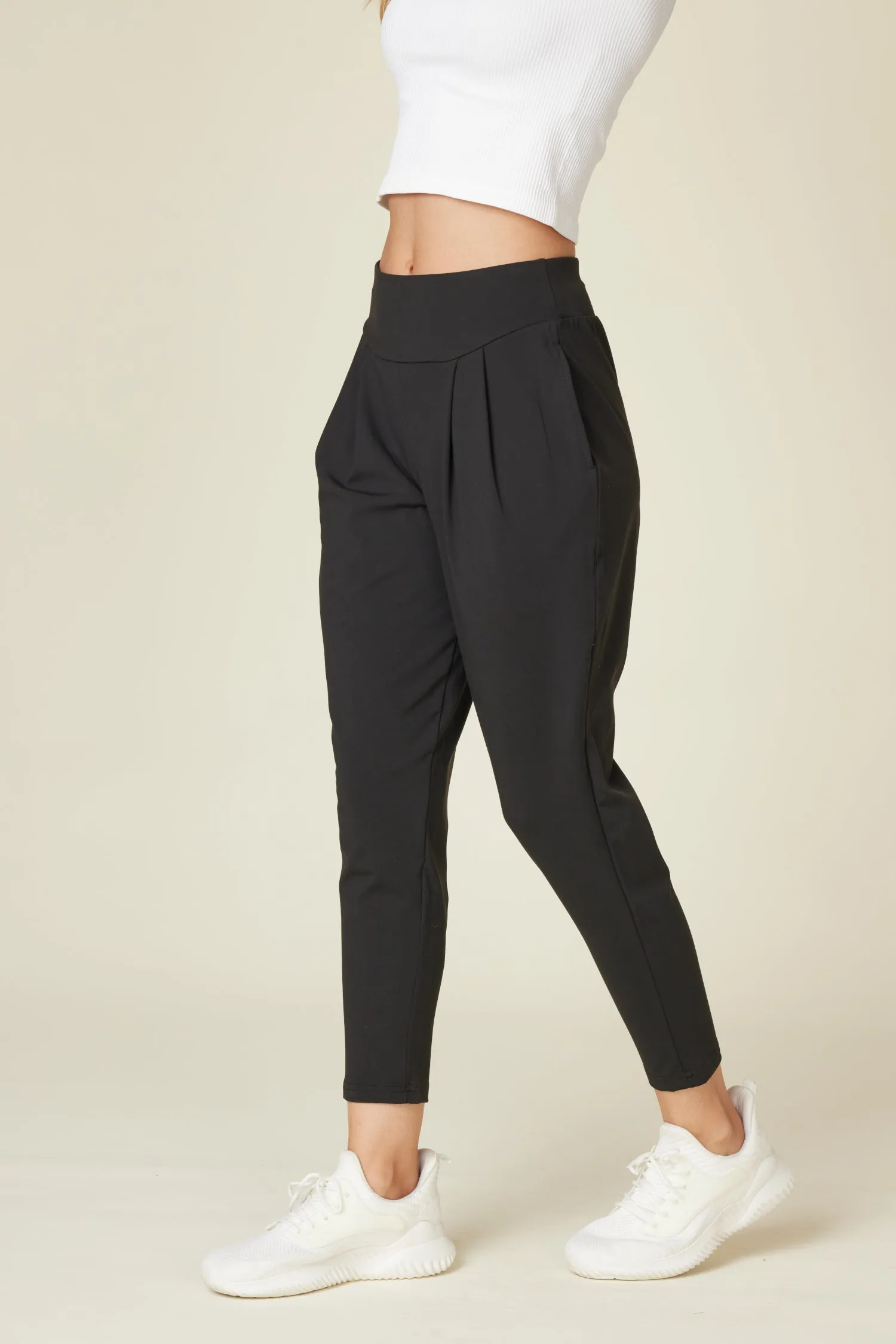 Soft Front Pleat Cropped Pants - Black