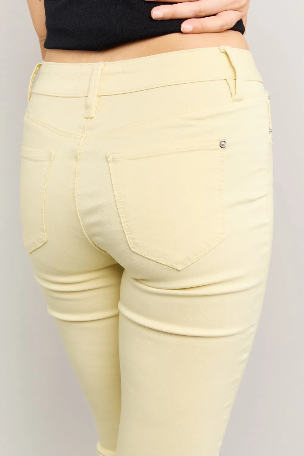 YMI Jeanswear Kate Hyper-Stretch Full Size Mid-Rise Skinny Jeans in Banana Cream